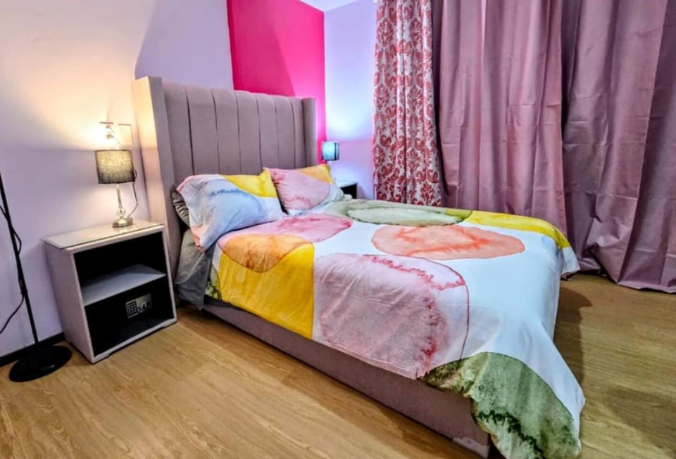 Suite Rosa familiar para hasta 6 huéspedes Amplia, céntrica, con cocineta y baño privado House in Mexico City