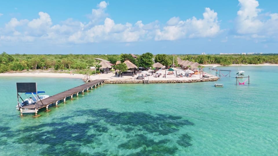 Sunset Serenity and Mistico Beach Club plus Boat Shuttle Villa in Corozal District