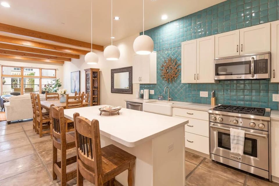 Mercado San Agustin, 2 BR 2.5 BA, Patio, Garage House in Tucson
