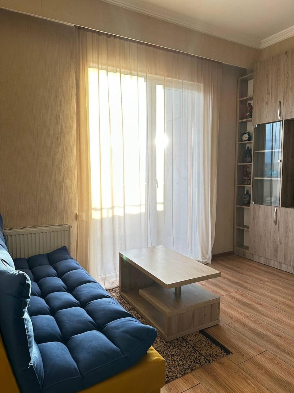 TV and multimedia, Kitchen or kitchenette, Living room, Seating area