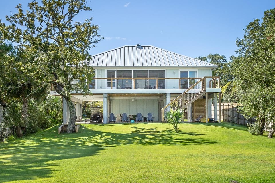 Sea La Vie-Brand New Dock Home on the Bay House in Florida