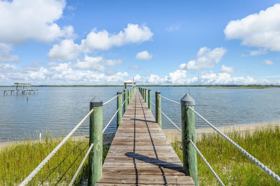 Sea La Vie-Brand New Dock Home on the Bay House in Florida