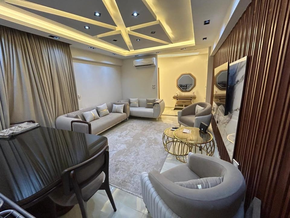 شقة فندقية المهندسين ميدان لبنان2 Apartment in Egypt