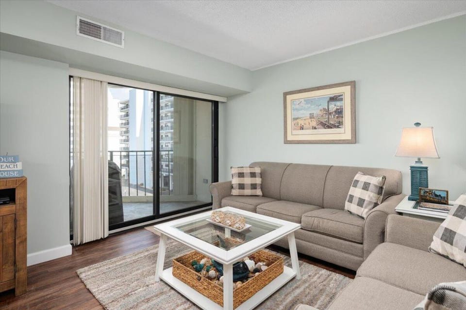 Beautiful ocean views from this 2 Bedroom condo! House in Ocean City