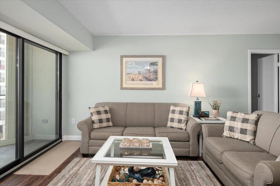 Beautiful ocean views from this 2 Bedroom condo! House in Ocean City