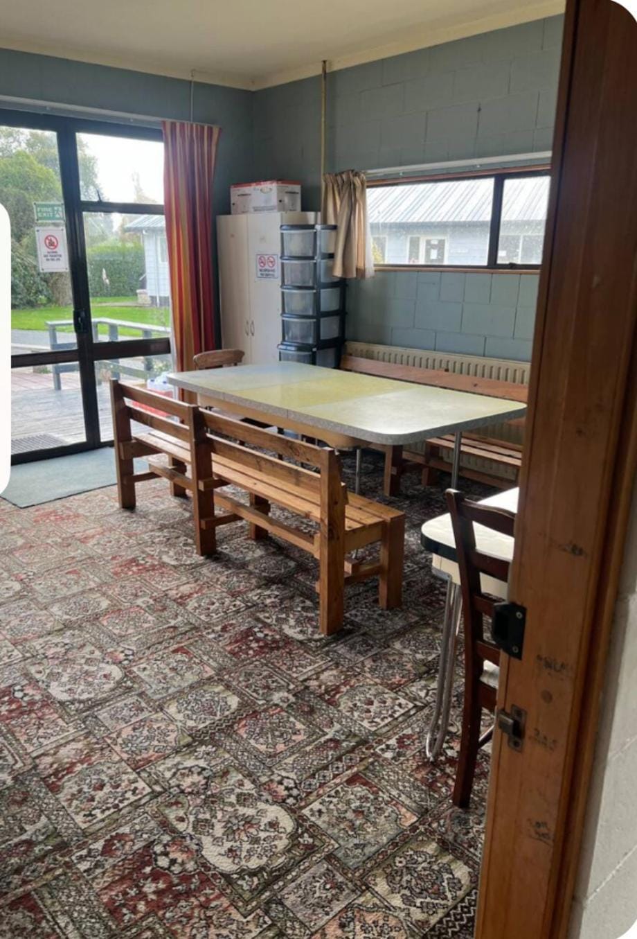Green Hayes Estate Rentals- R5 Magnolia House Farm Stay in Otago