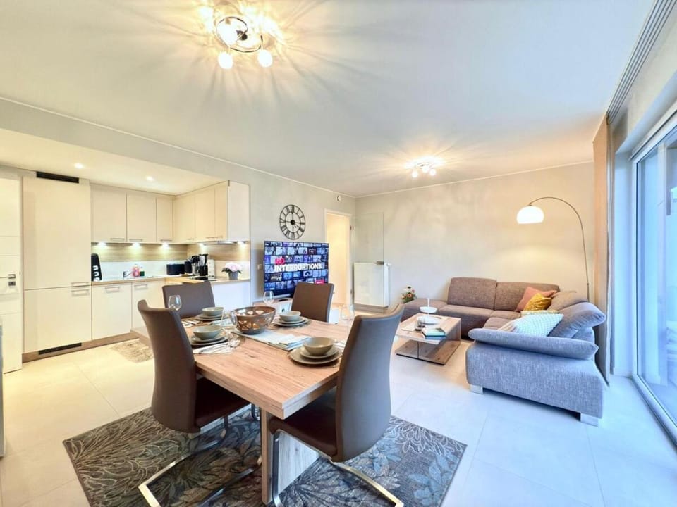 Spacious 2 BR flat with balcony and parking in Mamer Apartment in Luxembourg District, Luxembourg