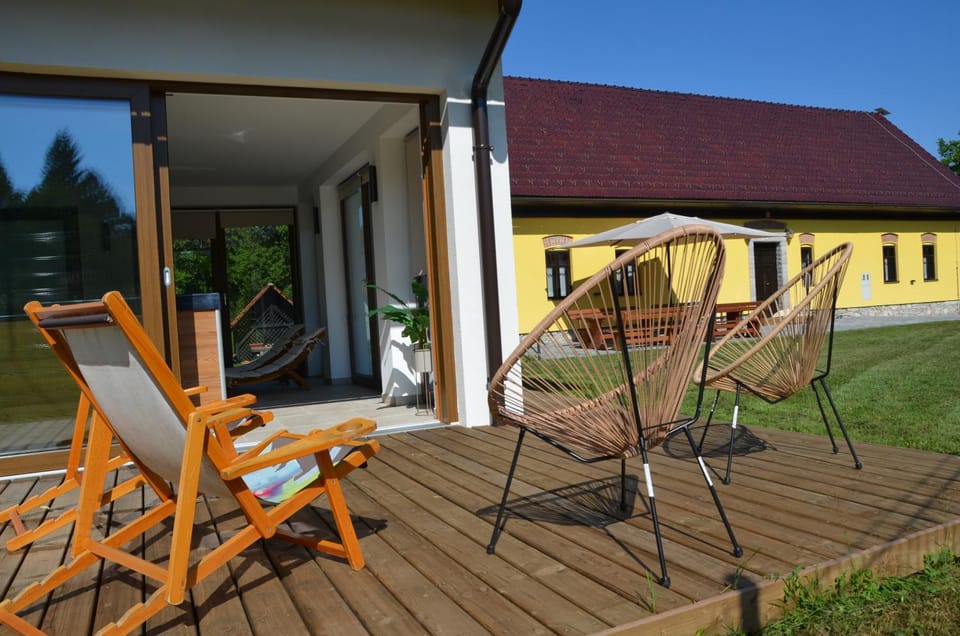 Patio, Balcony/Terrace