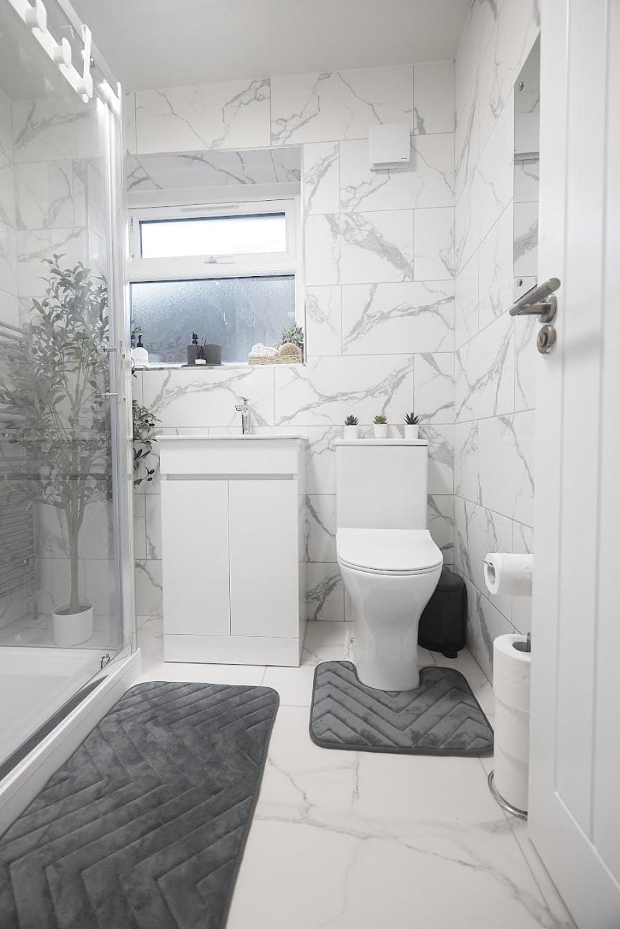 Shower, Toilet, Bathroom, dryer