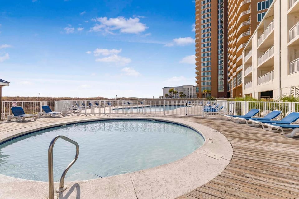 Sugar Beach 117 - Sandy Feet Retreat by Vacation Homes Collection Apartment in Orange Beach