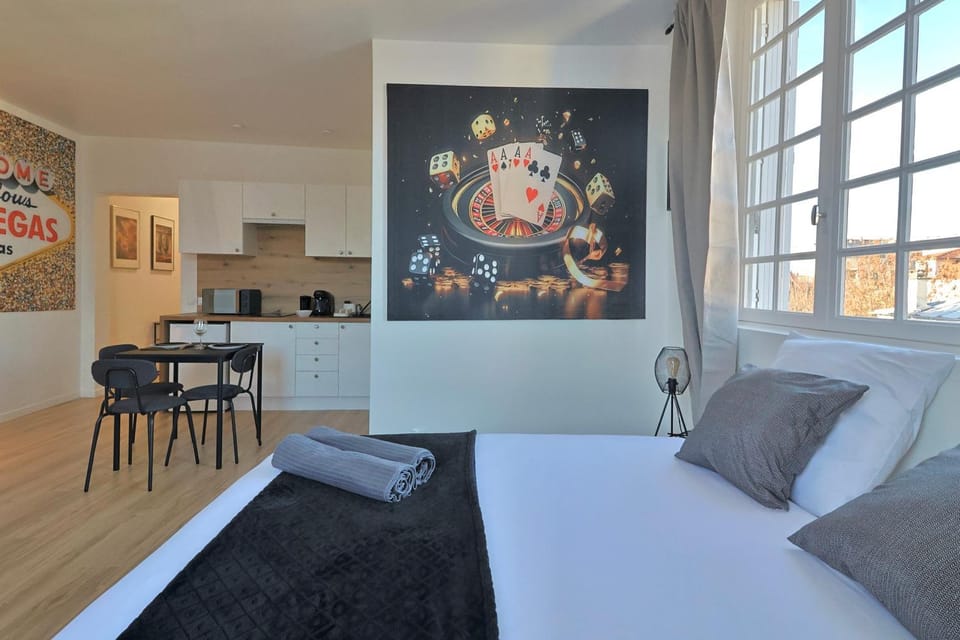 SC6 - Studio familial - Enghien gare - Lac & centre ville à pied Apartment in Île-de-France