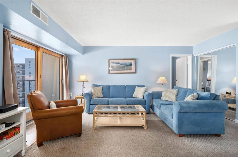 Spacious 2 Bedroom at 9400 Building with outdoor pool and ocean views House in Ocean City
