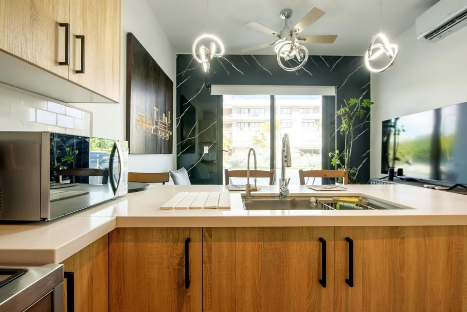 Kitchen or kitchenette