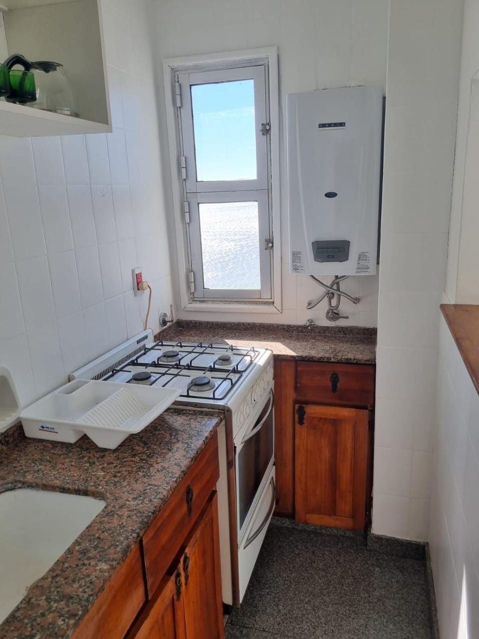 Kitchen or kitchenette, Sea view