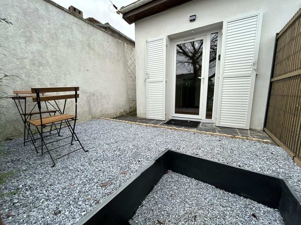 Studio tout équipé à Caen avec terrasse Apartment in Caen