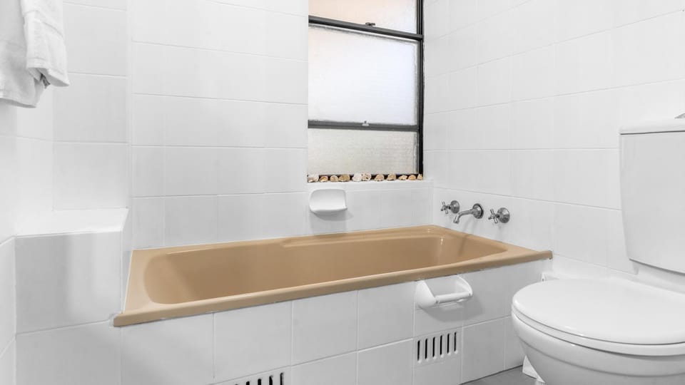Bathroom, Bath
