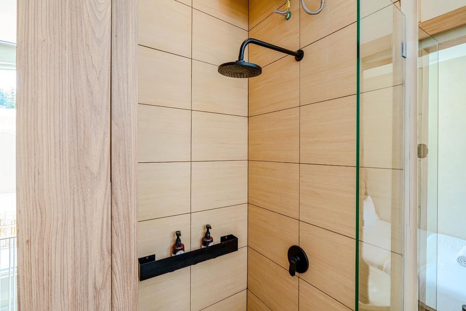 Shower, Bathroom, wardrobe