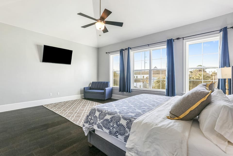 Sunny home walking distance to Quarter and Dome Apartment in New Orleans