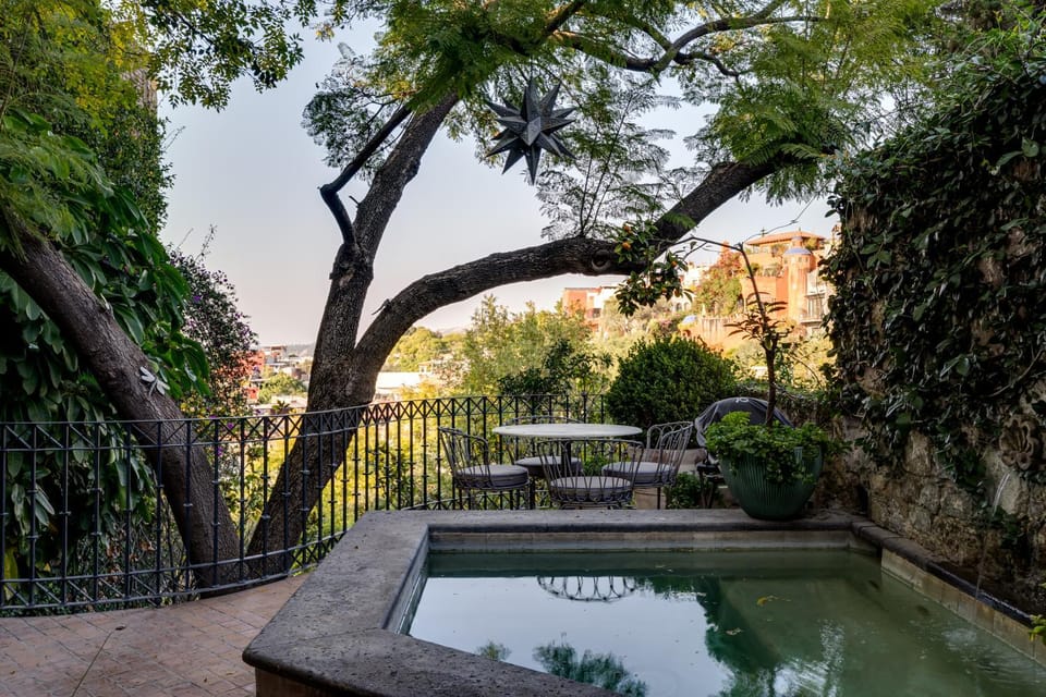 Hot Tub, Hot Tub, View (from property/room), City view, Garden view