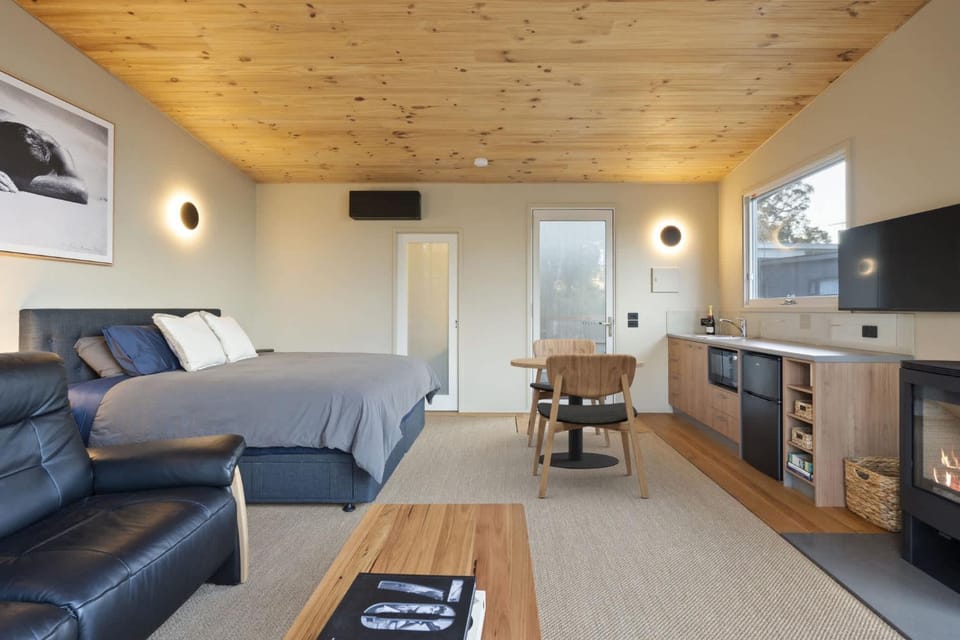 Birdsong Apartment in Rosebud
