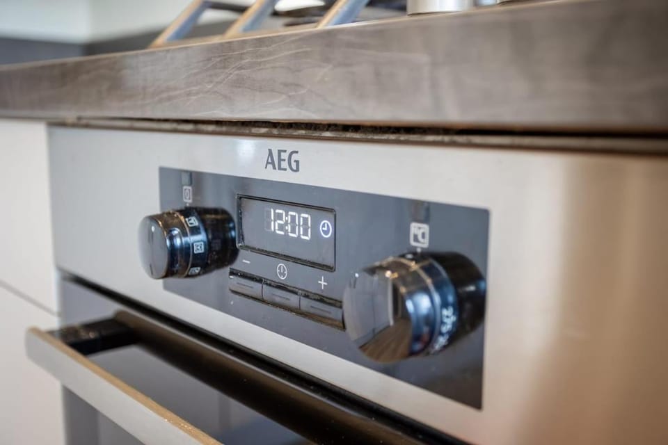 Modern - 3 Bedroom House in Nottingham House in Nottingham