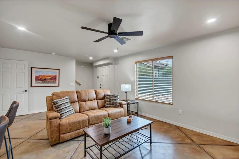 New Pueblo Style Casita - Near Mercado - City View House in Tucson