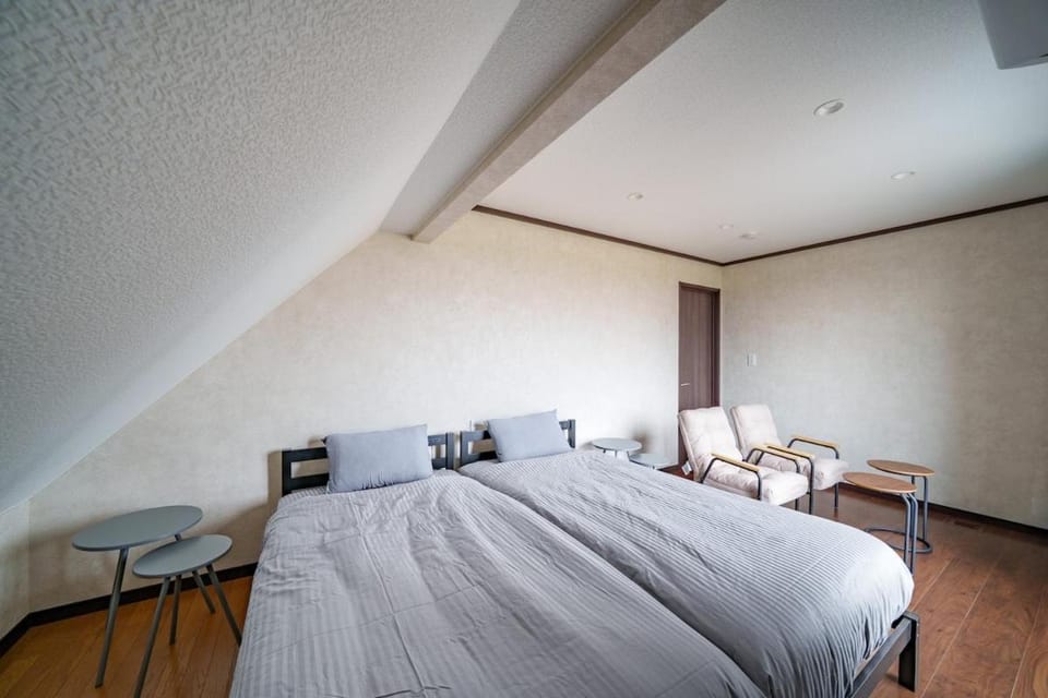 Seating area, Bedroom