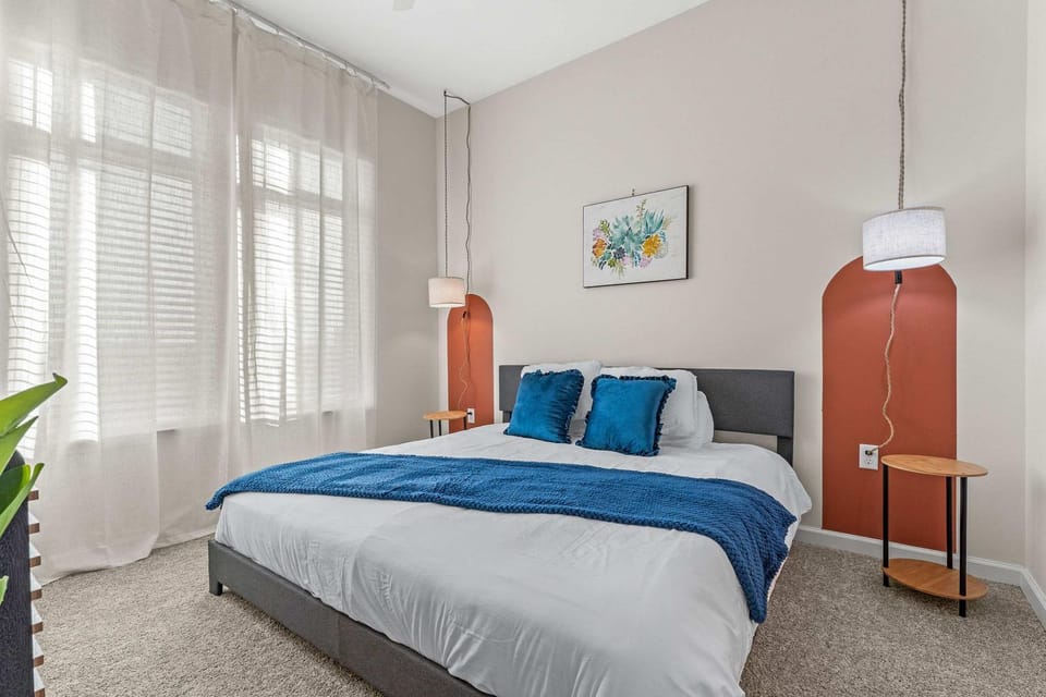 Riviere 2BR Apartment Pet Friendly Oasis Sleeps 6 Close to Epic Universe Pool & Gym Apartment in Orlando