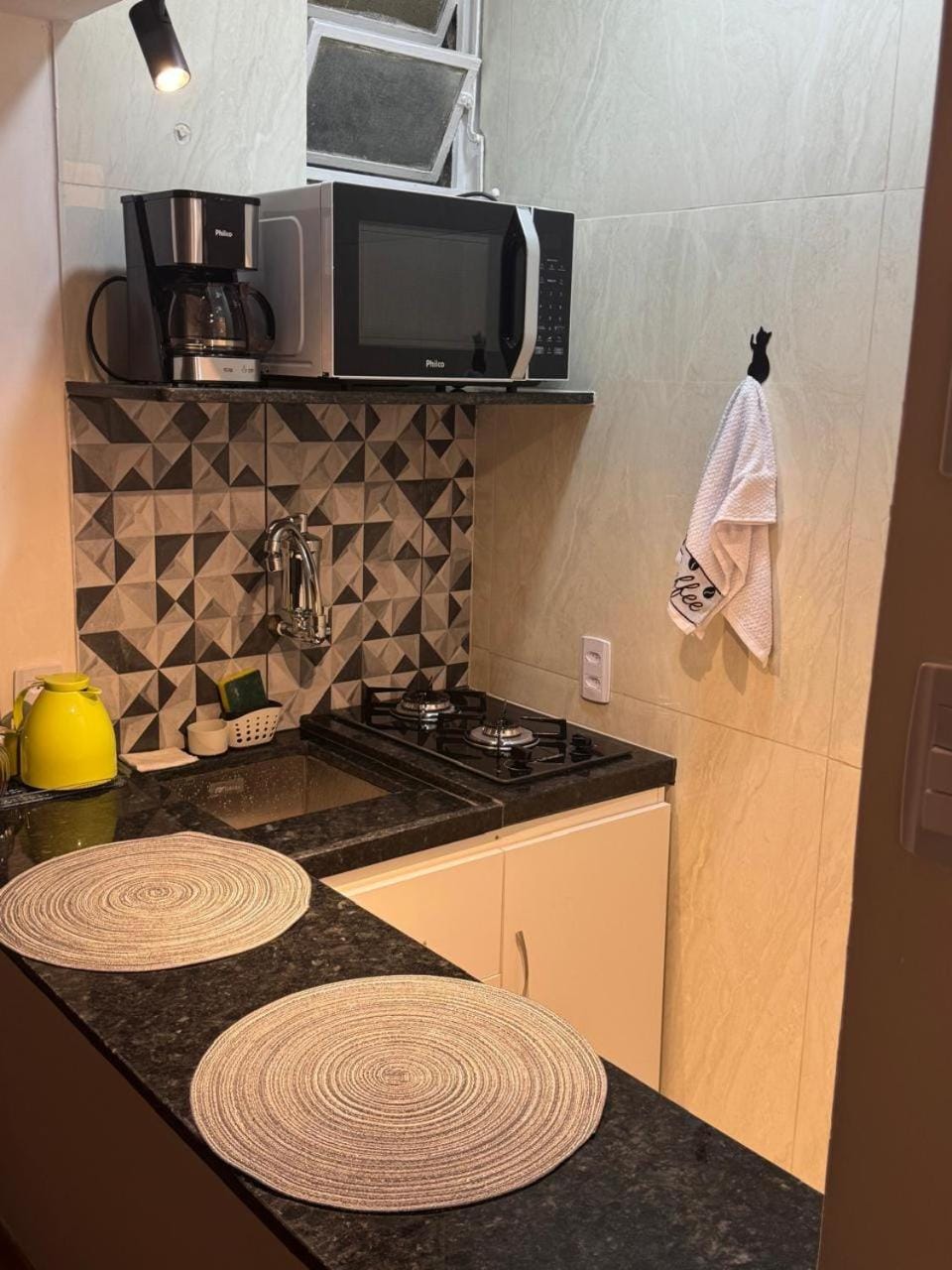 Kitnet Petrópolis Apartment in State of Rio de Janeiro