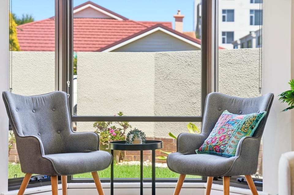 Belle Escapes - Glenelg Coastal Nook House in Adelaide