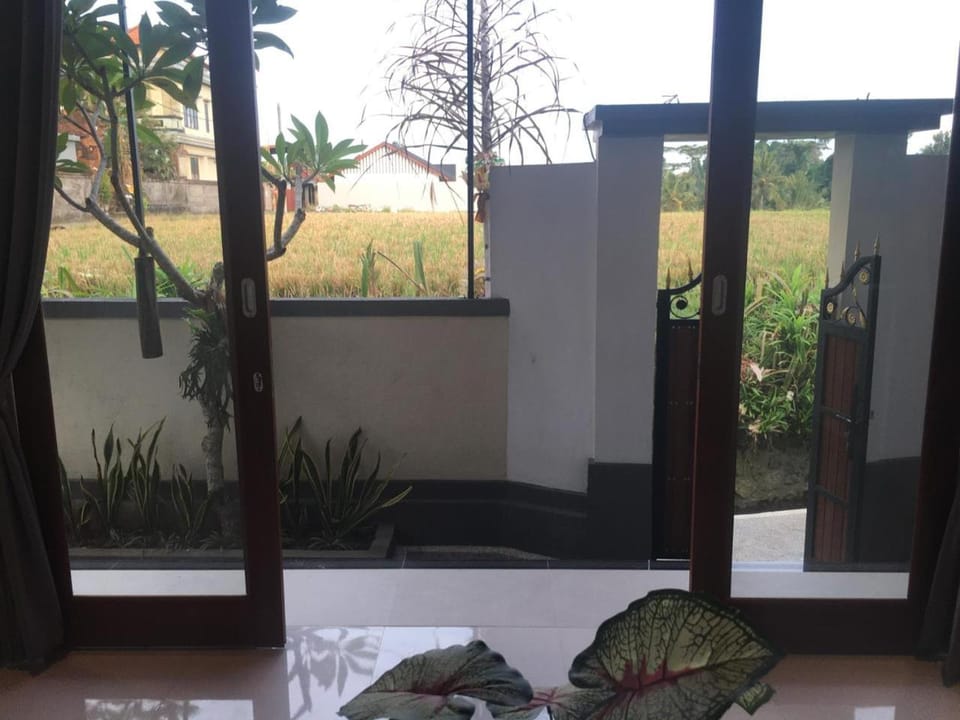 Mindra Guest House Bed and Breakfast in Sukawati