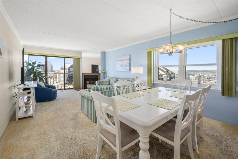 Atlantic Breeze 3 Bedroom Ocean Front Condo With Outdoor Pool! House in Ocean City