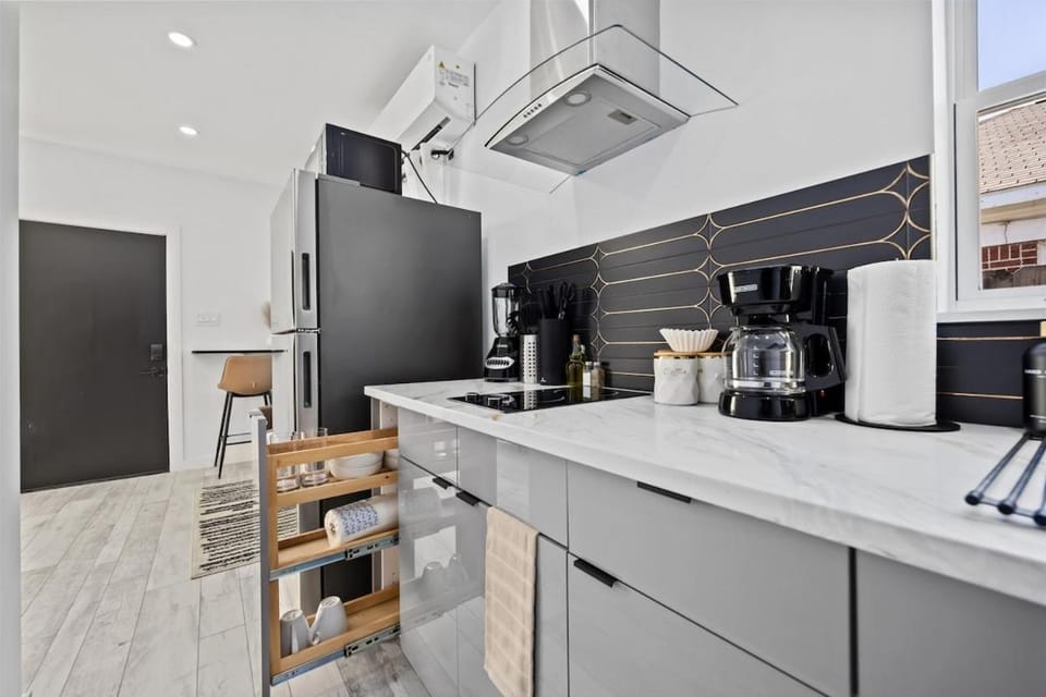Cityscapes Studio Suite #D East Downtown Apartment in Harris County