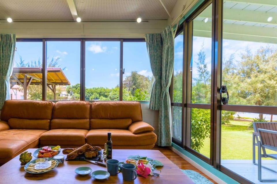 海辺のリゾートビーチハウスで極上の非日常を Villa in Okinawa Prefecture