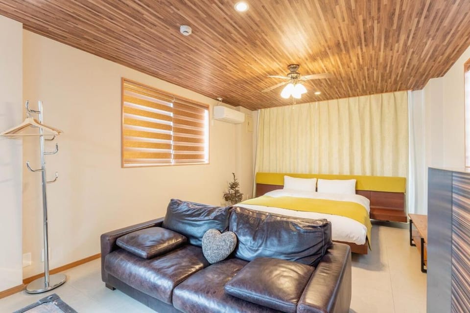 Bed, Living room, Bedroom