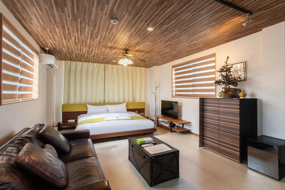 Living room, Bedroom