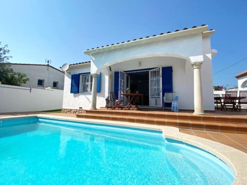 Casa acogedora con piscina privada en Torroella de Montgrí, perfecta para vacaciones en familia - HISP-7-48 Villa in L'Escala