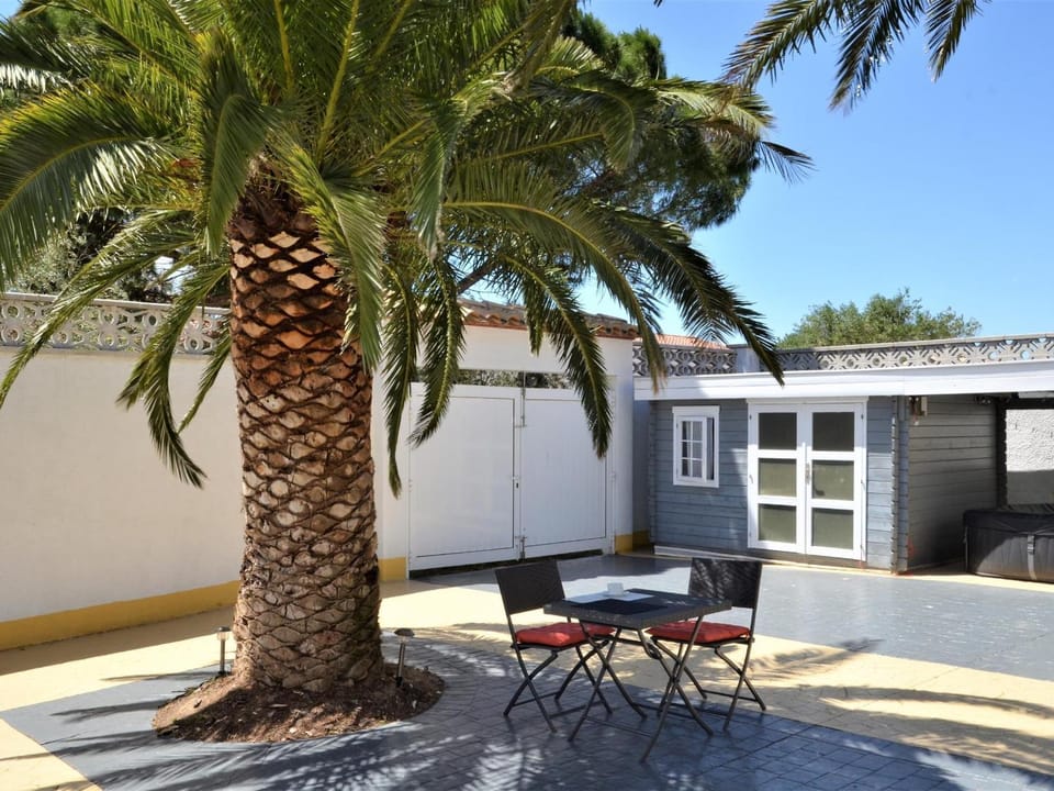 Casa Confortable con Barbacoa y Gran Terraza en L'Escala, Cerca de la Playa - HISP-7-7 Villa in L'Escala