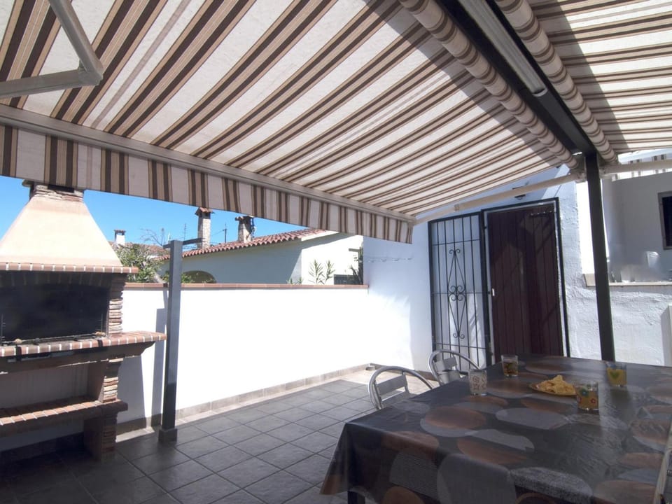 Casa con piscina comunitaria cerca de la playa en L'Escala - HISP-7-91 Villa in L'Escala