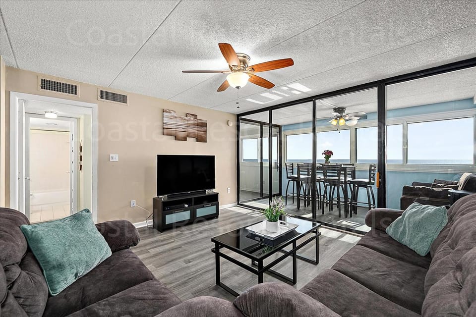 2 Bedroom Atlantis Condo with Outdoor Pool and Beautiful Ocean Views! House in Ocean City