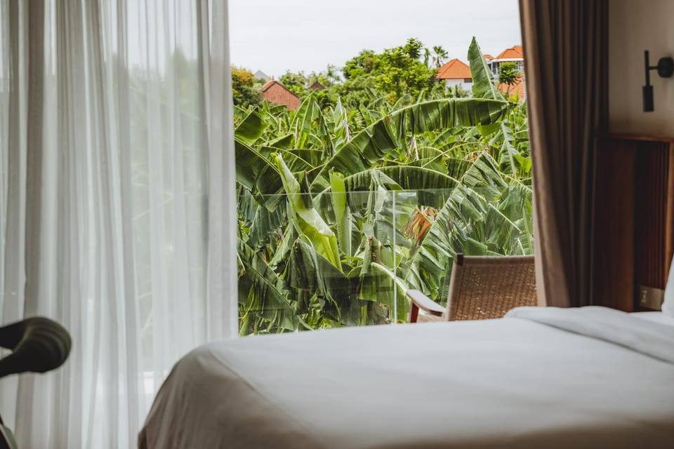Bed, Day, Garden, View (from property/room), Photo of the whole room, Bedroom, Garden view