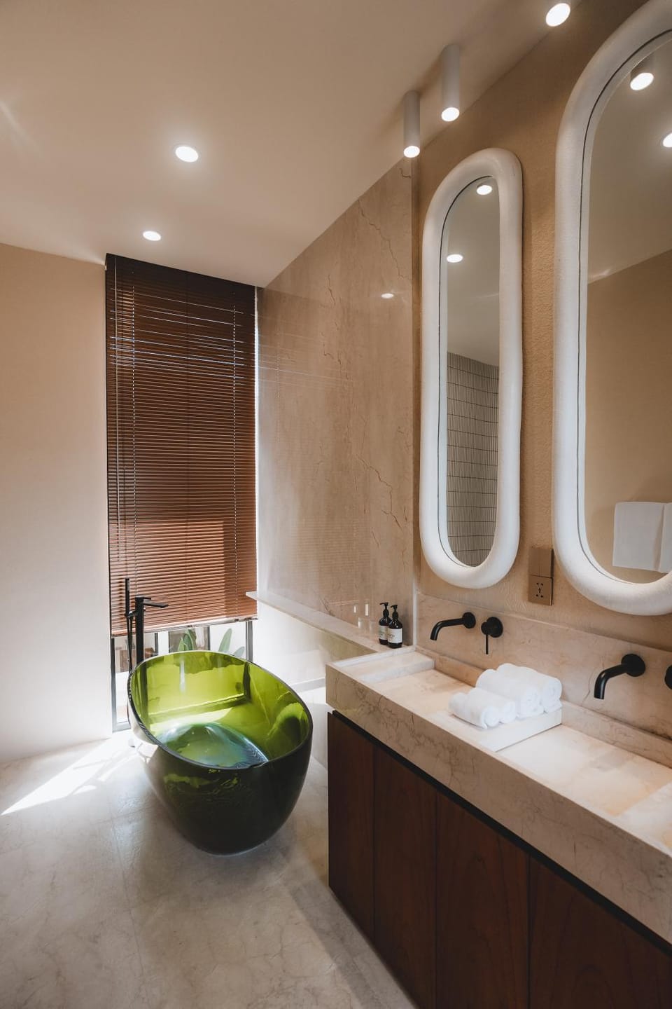 Shower, Bathroom, Bath, towels