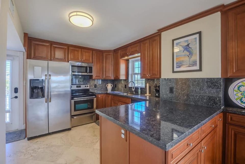 Wide Water Getaway - Waterfront with dockage private pool and hot tub incredible water views Perfect Family Home House in Key Colony Beach