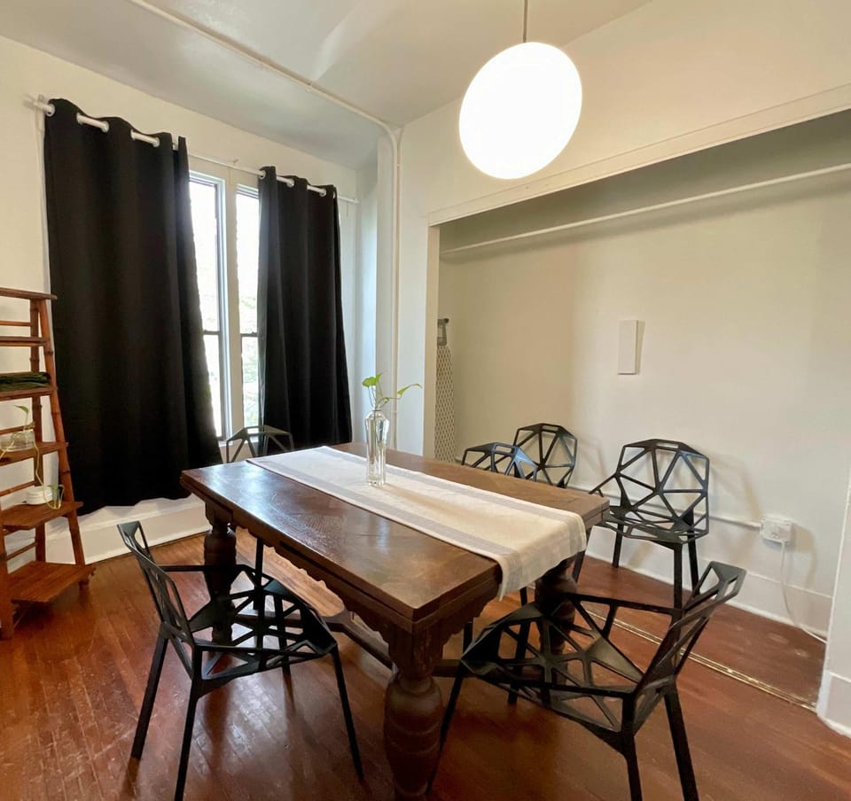 HUGE 2BR, Easy World Cup Access, Walkable to Restaurants & Bars Apartment in Houston