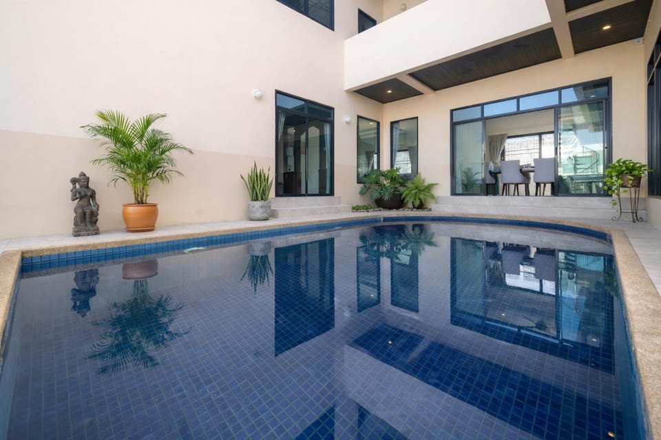 Pool view, Swimming pool