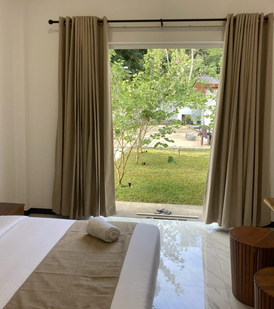 Ocean Edge Holiday Resorts Hotel in Southern Province