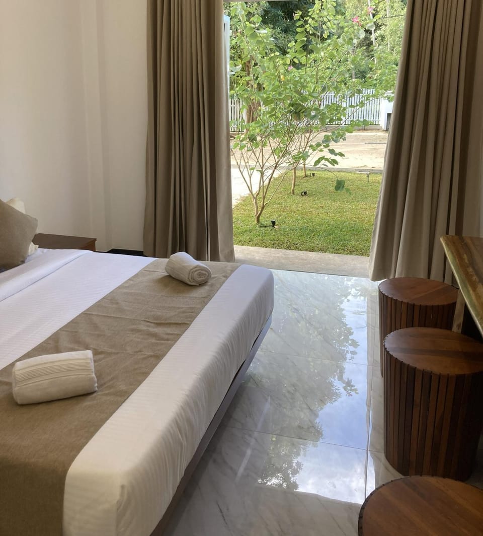 Ocean Edge Holiday Resorts Hotel in Southern Province