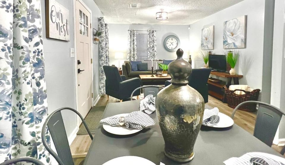 Joie De Vivre - Joy of Living Villa in Alexandria