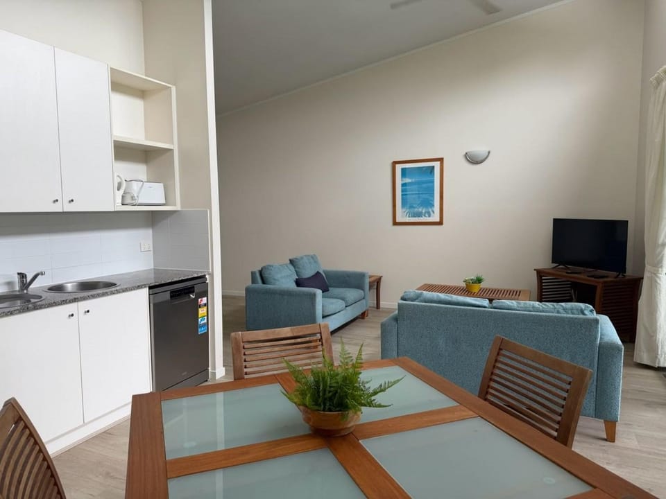 Baden 79 - Rainbow Shores Pools Tennis Court Apartment in Rainbow Beach