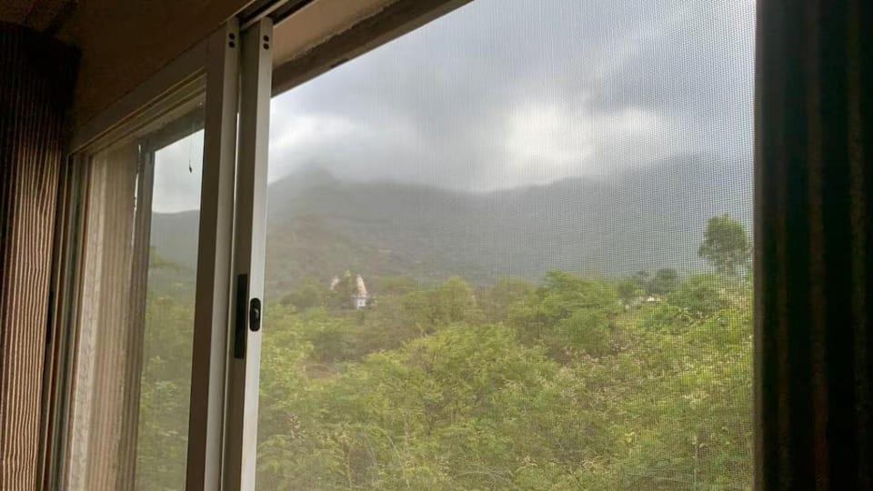 Mullberry Lakeview with private pool House in Maharashtra